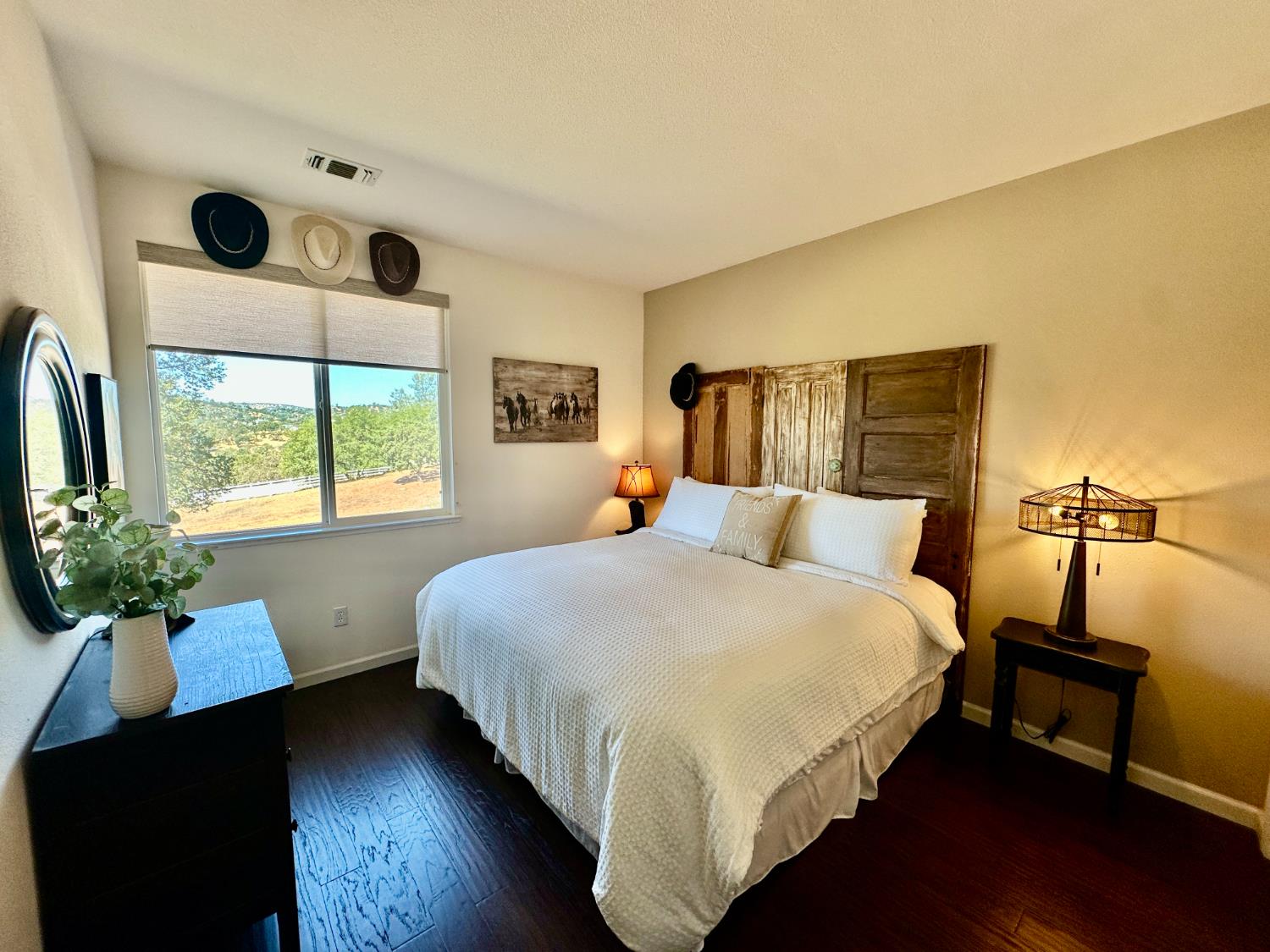 300 Bridlewood Ln, Copperopolis, CA 95228