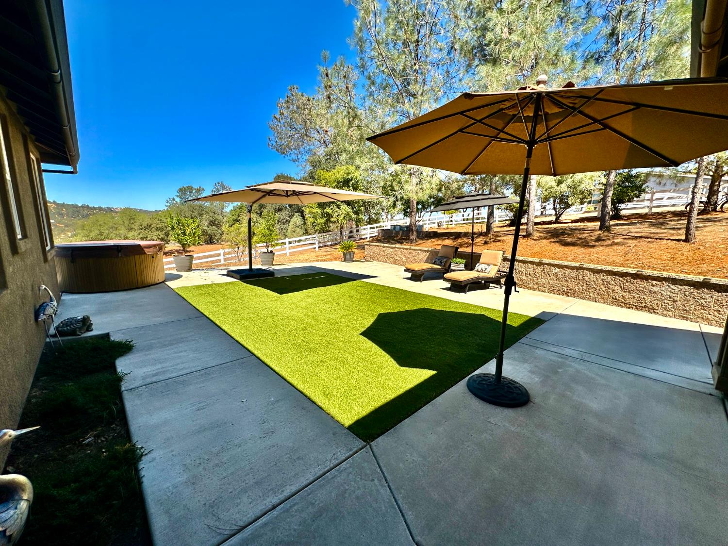 300 Bridlewood Ln, Copperopolis, CA 95228