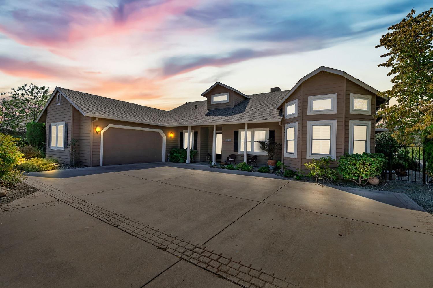 2016 Oak Creek Dr, Copperopolis, CA 95228