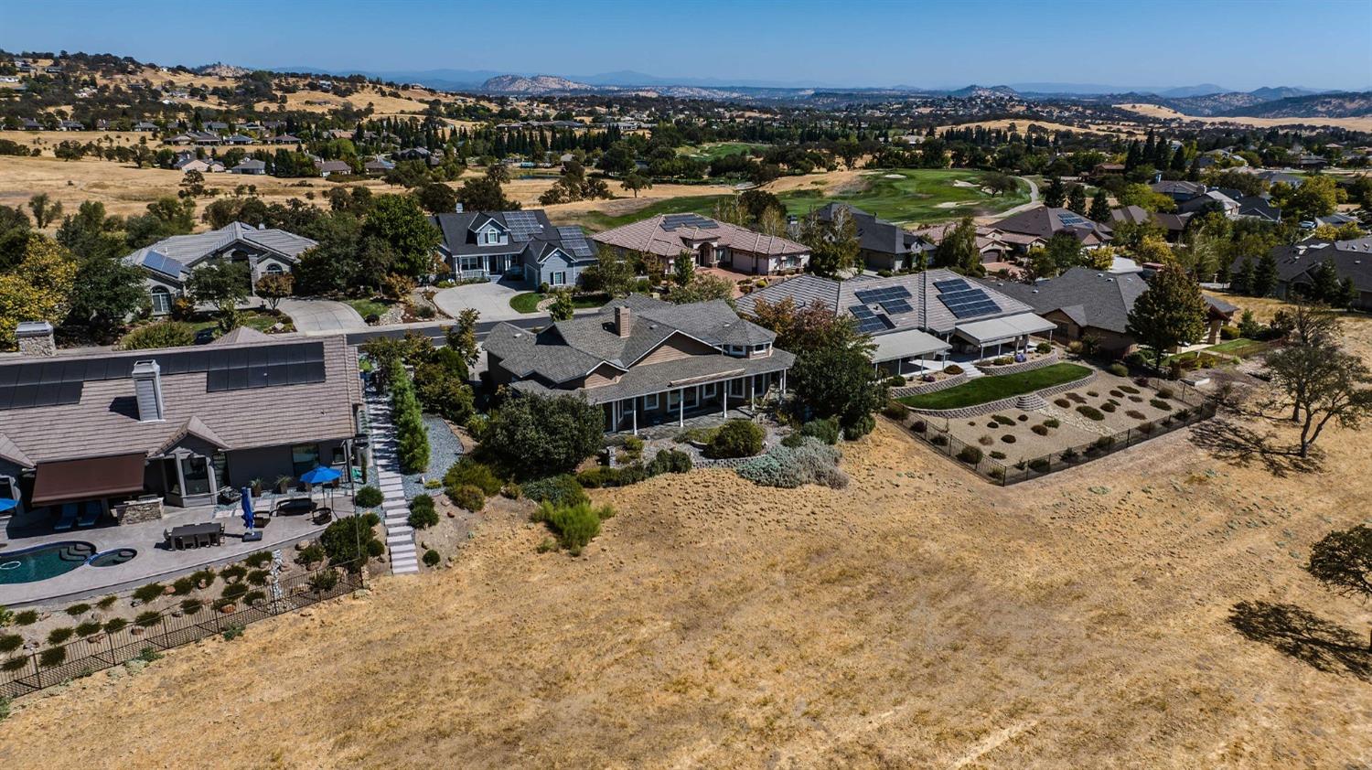 2016 Oak Creek Dr, Copperopolis, CA 95228