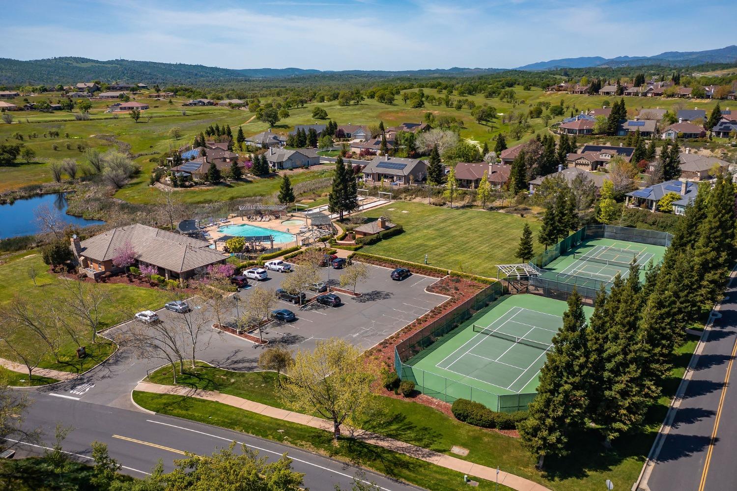 2016 Oak Creek Dr, Copperopolis, CA 95228