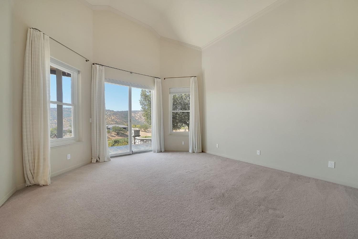 2016 Oak Creek Dr, Copperopolis, CA 95228