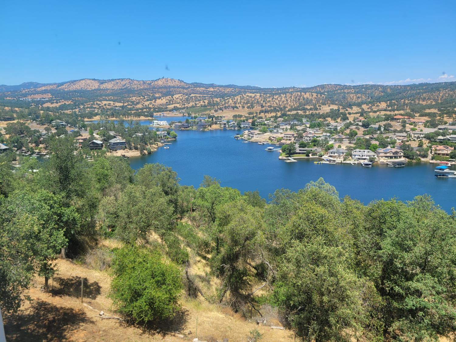 209 Oakhurst Ct, Copperopolis, CA 95228