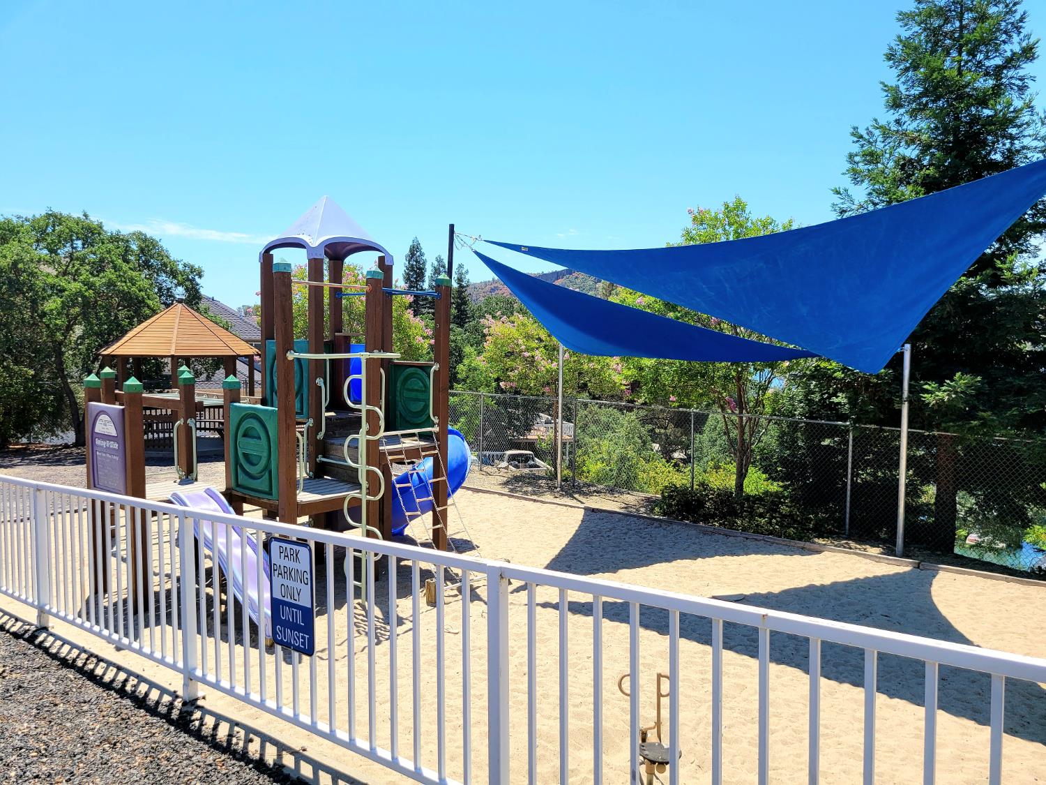 209 Oakhurst Ct, Copperopolis, CA 95228