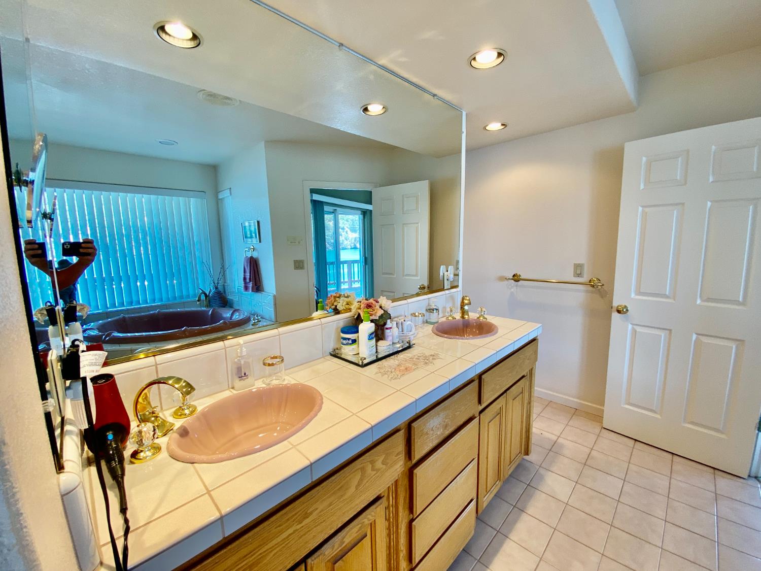 954 Poker Flat Rd, Copperopolis, CA 95228