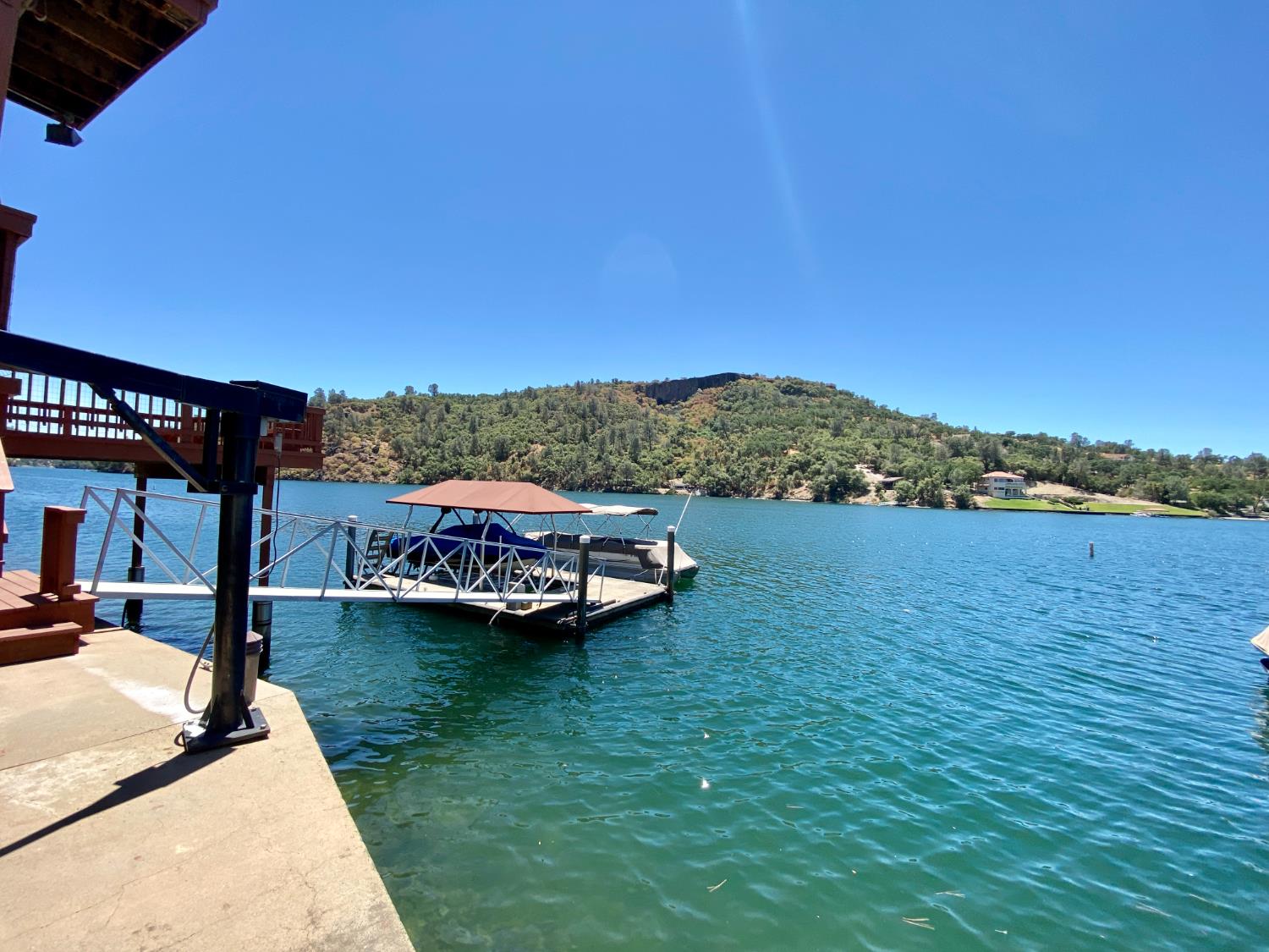 954 Poker Flat Rd, Copperopolis, CA 95228