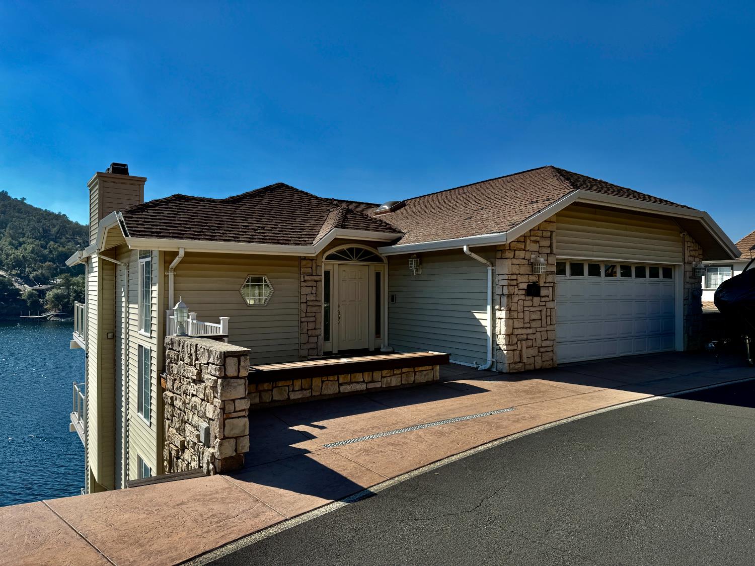 954 Poker Flat Rd, Copperopolis, CA 95228