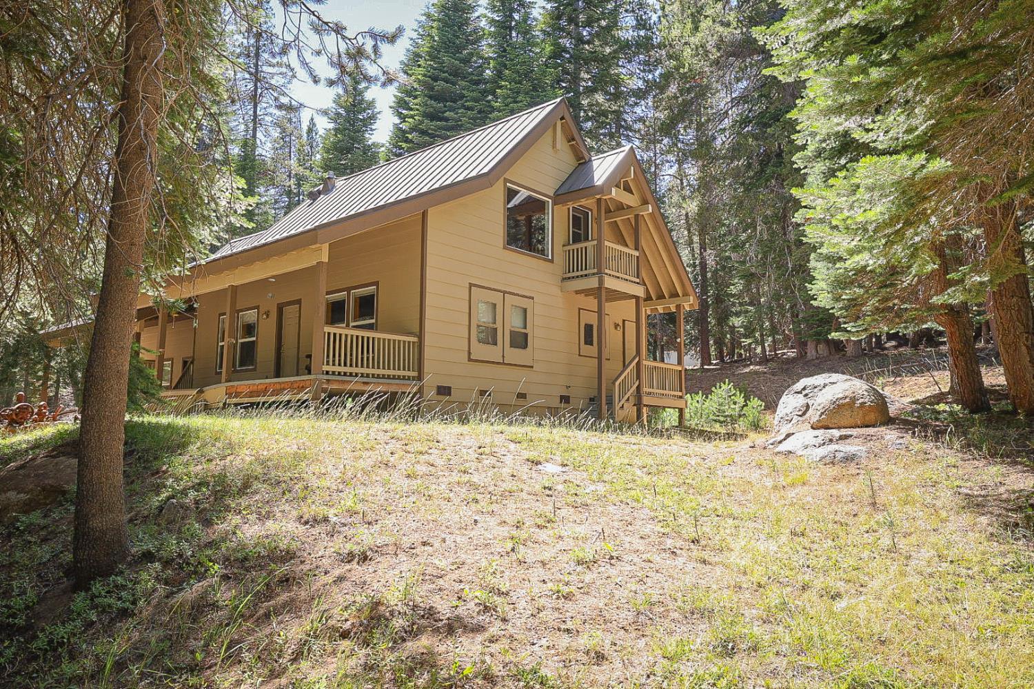 67922 Beasore Rd, Bass Lake, CA 95604