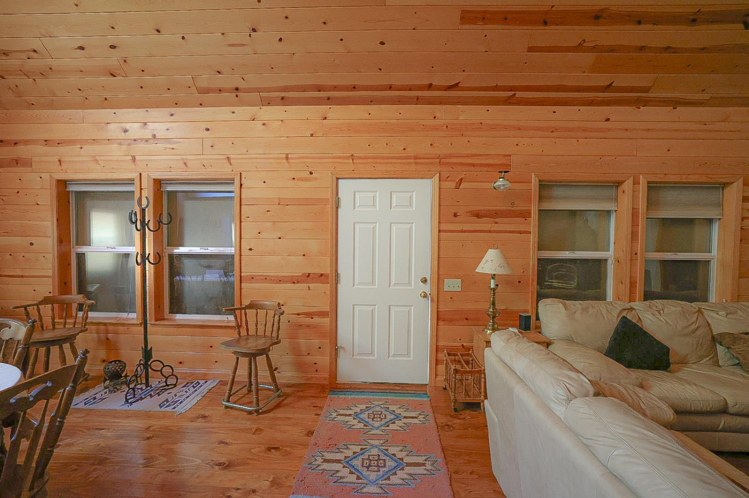 67922 Beasore Rd, Bass Lake, CA 95604