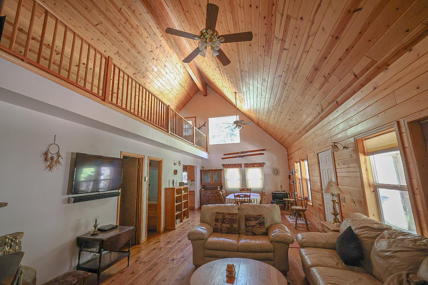 67922 Beasore Rd, Bass Lake, CA 95604