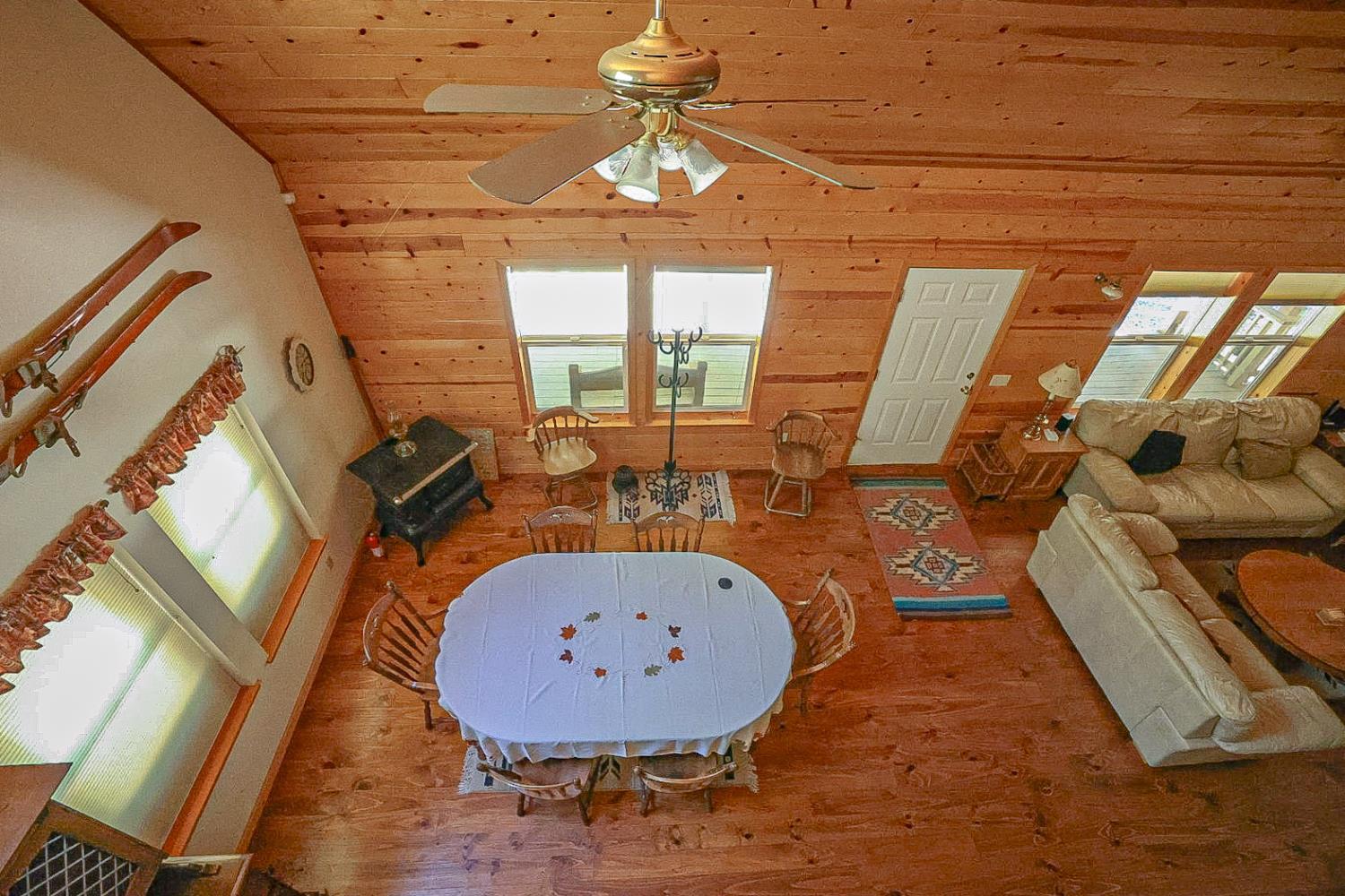 67922 Beasore Rd, Bass Lake, CA 95604