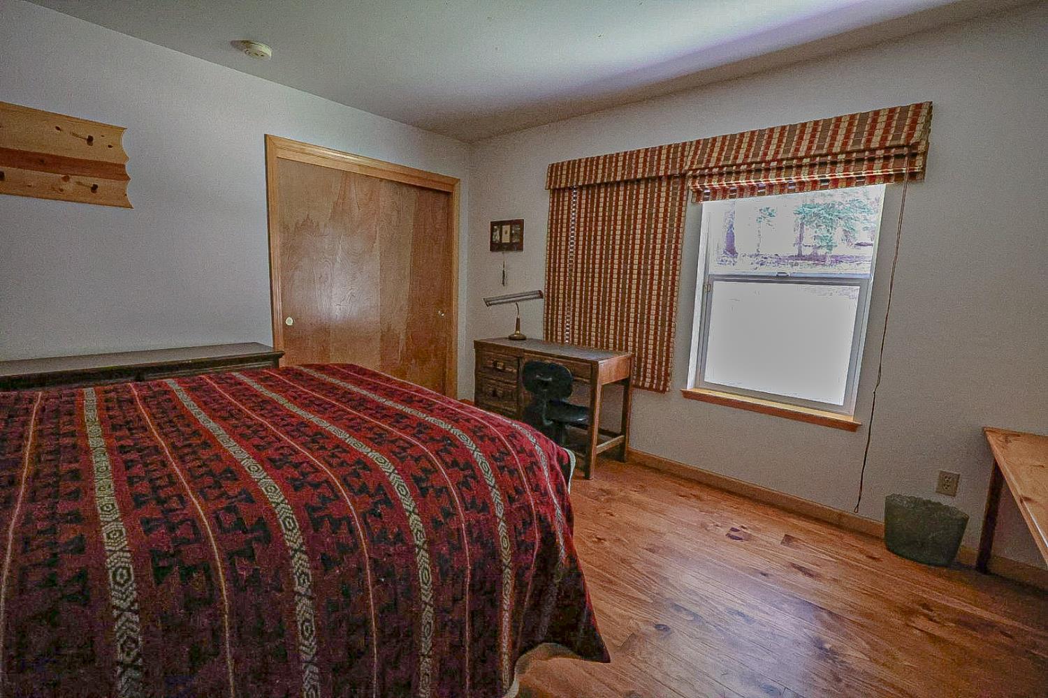 67922 Beasore Rd, Bass Lake, CA 95604