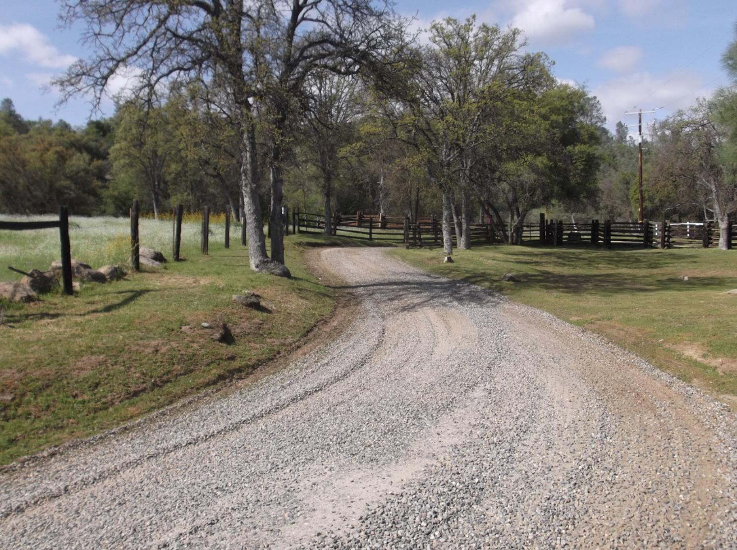 49610 House Ranch Rd, O neals, CA 93645