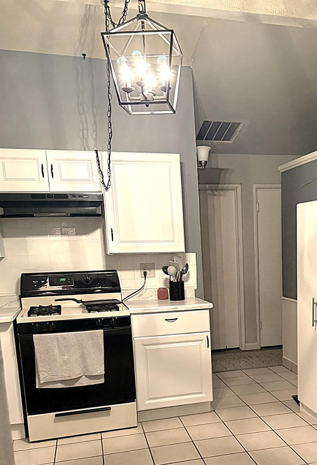 7880 S Mcmullin Grade, Fresno, CA 93706