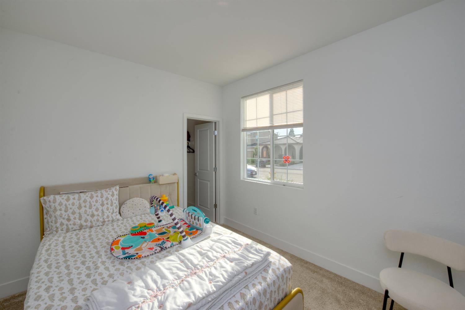 2209 S Greenhorn Rd, Patterson, CA 95363