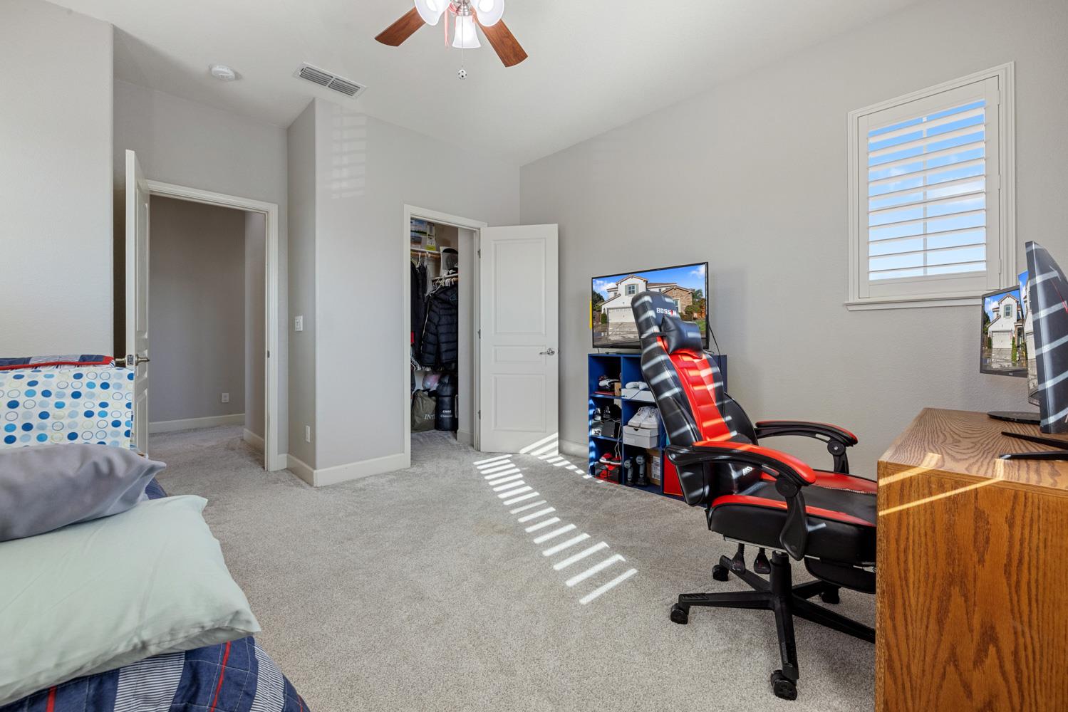 2908 Westport Cir, Oakdale, CA 95361