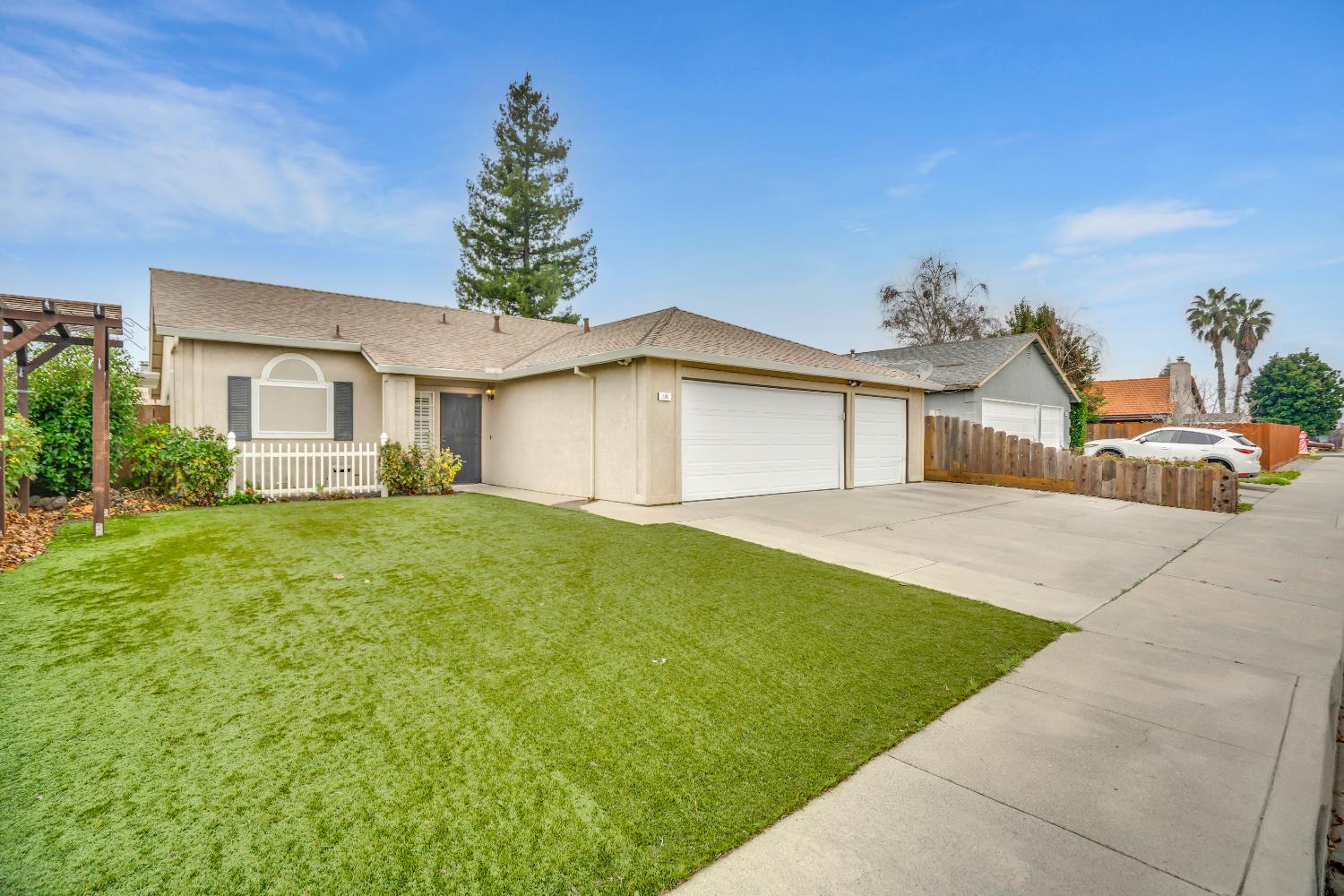 580 Shawn Vines Ave, Oakdale, CA 95361