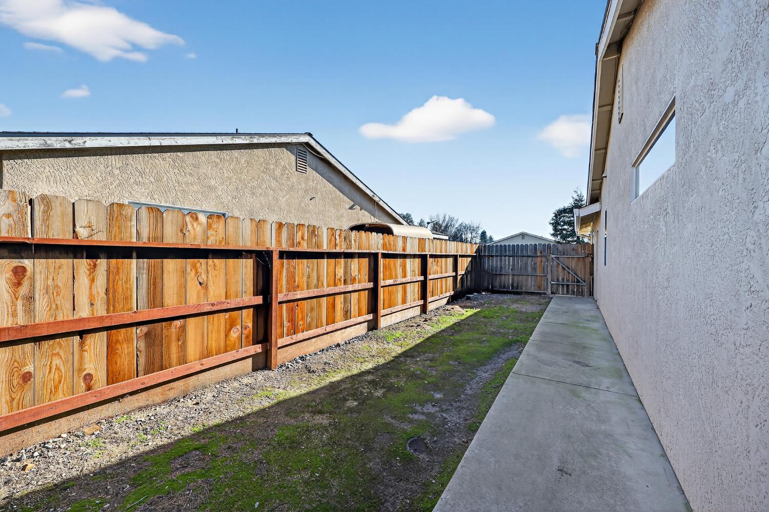 725 Snead Ct, Atwater, CA 95301