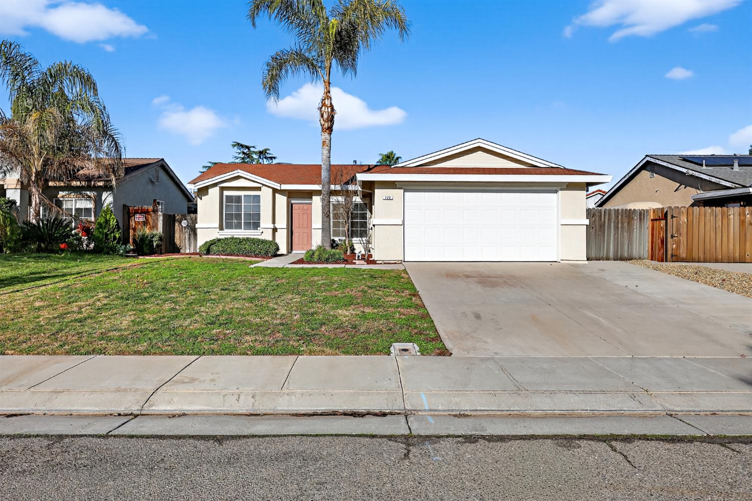 725 Snead Ct, Atwater, CA 95301