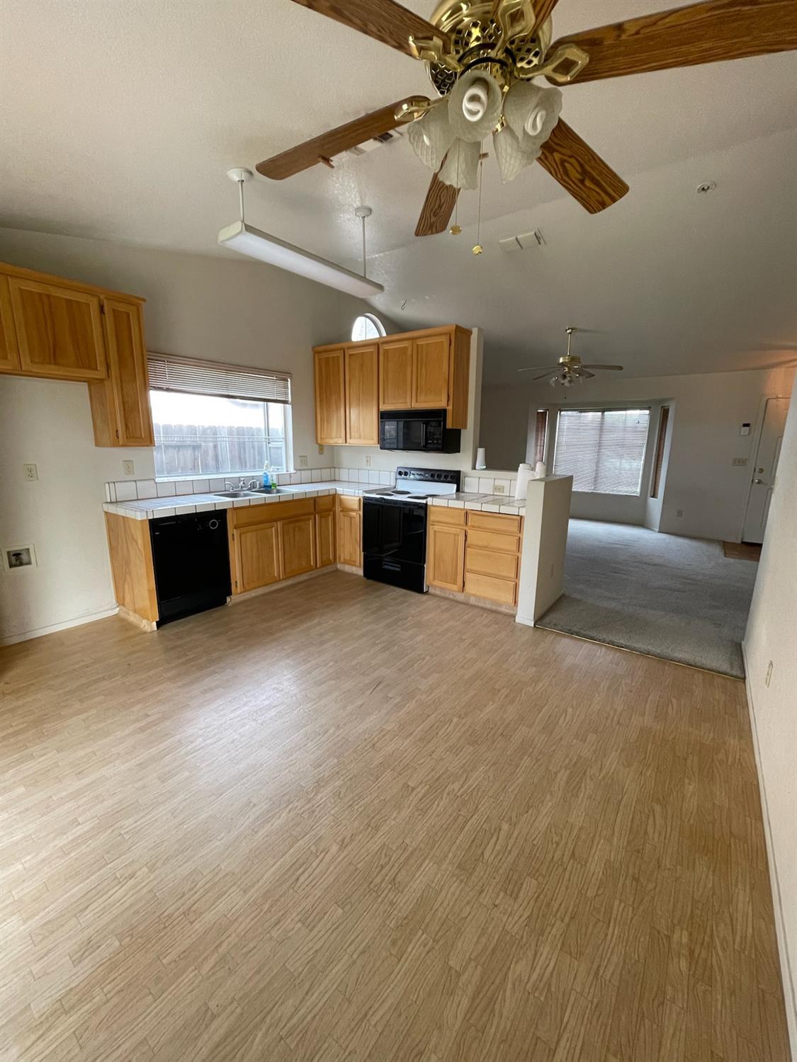 5121 Bogart Dr, Ceres, CA 95307