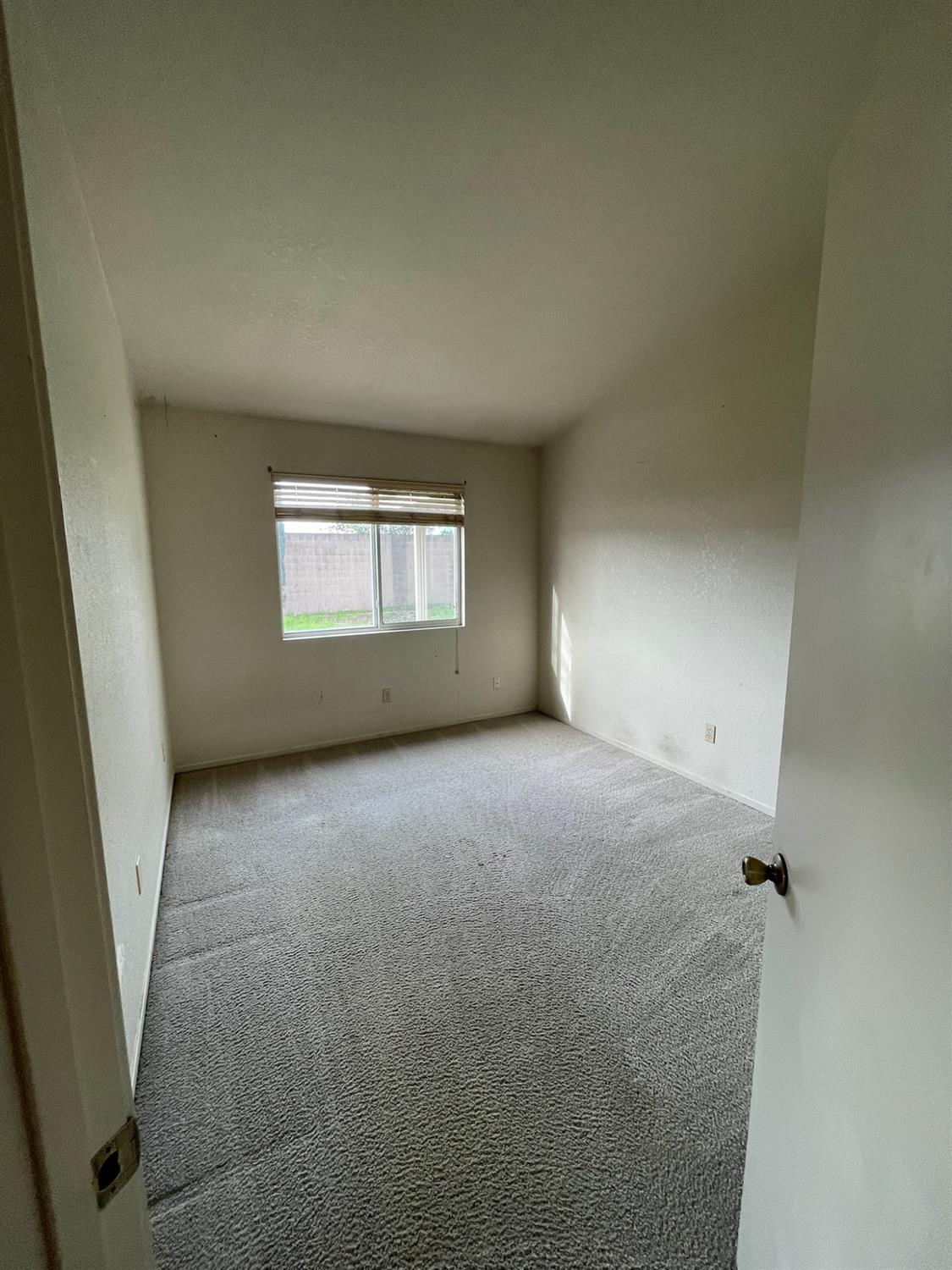 5121 Bogart Dr, Ceres, CA 95307