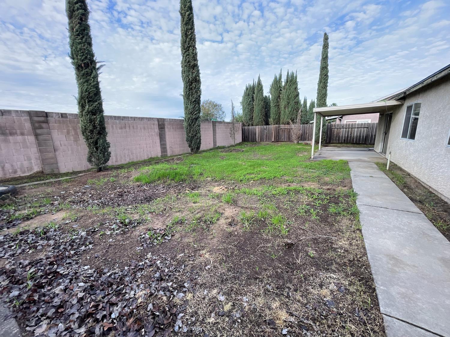 5121 Bogart Dr, Ceres, CA 95307