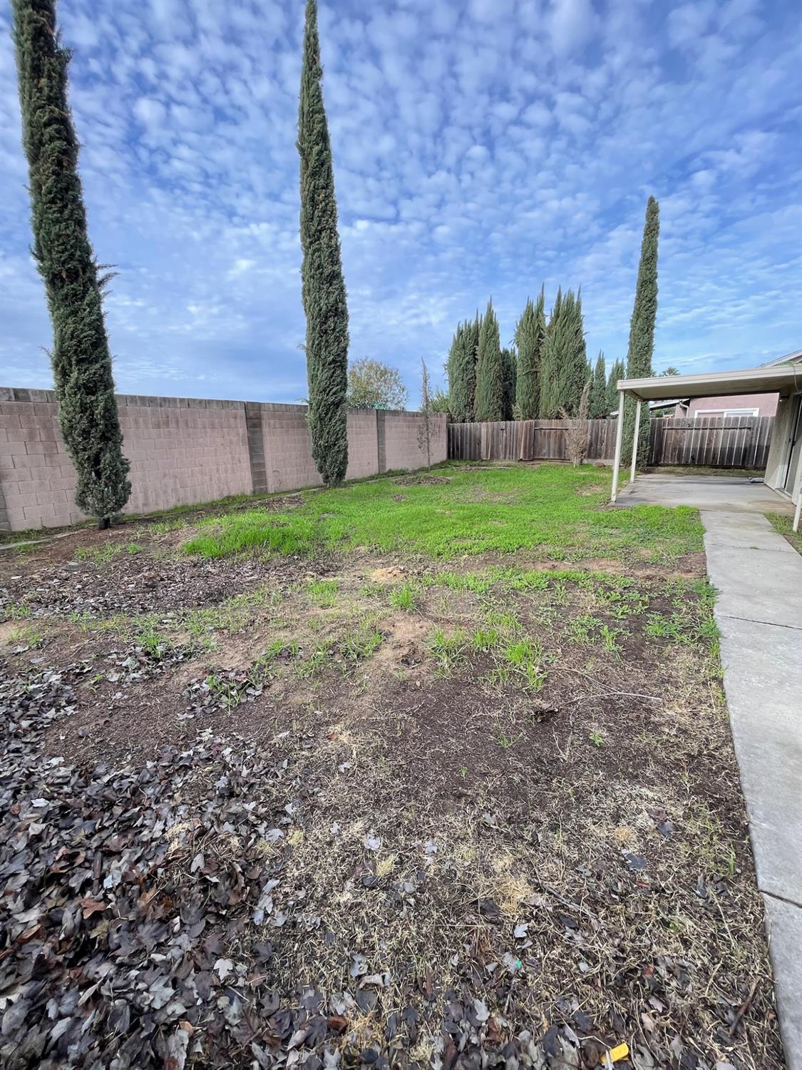 5121 Bogart Dr, Ceres, CA 95307