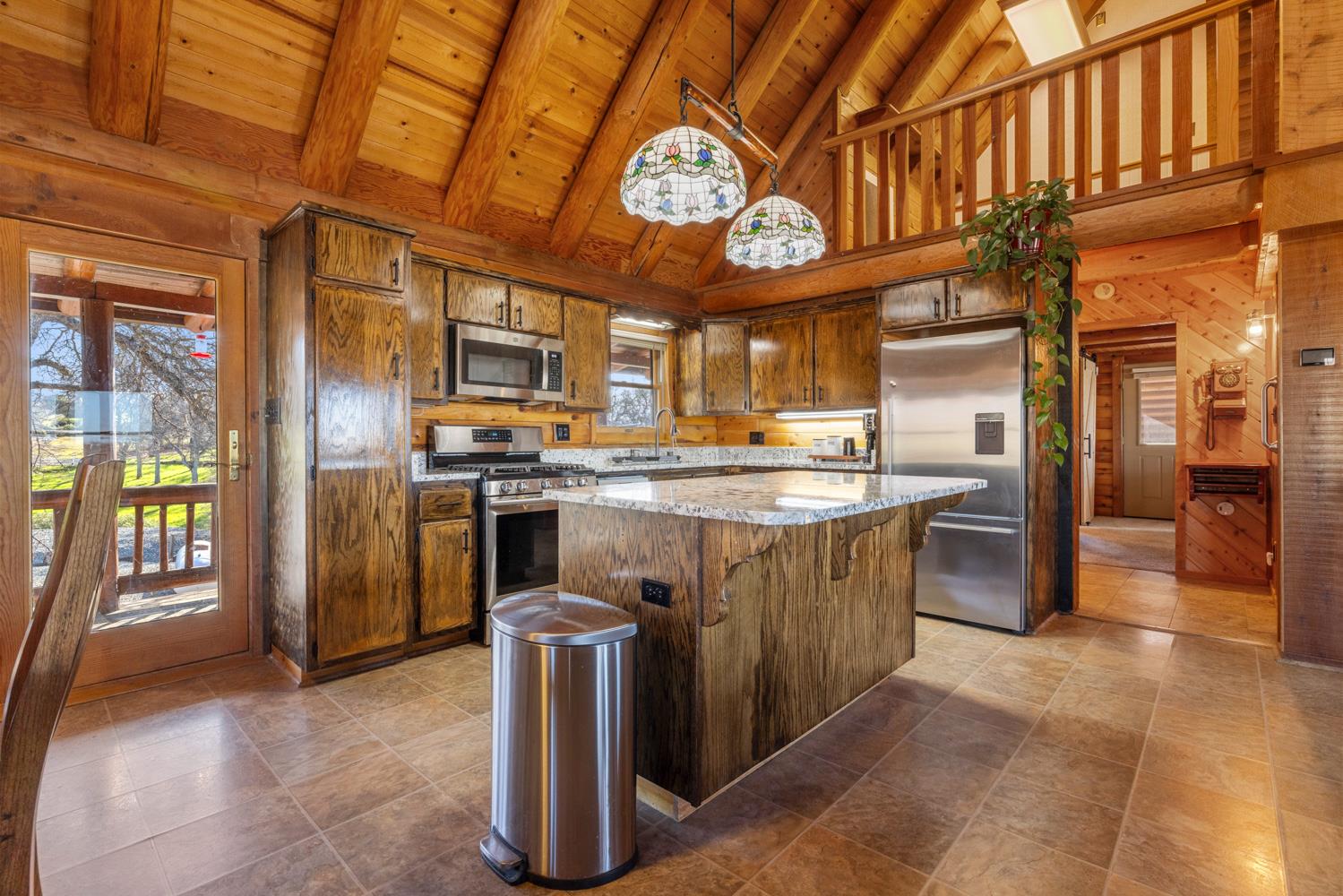 13695 Barro Ct, La Grange, CA 95329