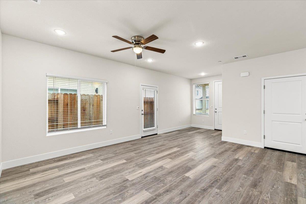 1415 Villa Way, Modesto, CA 95351