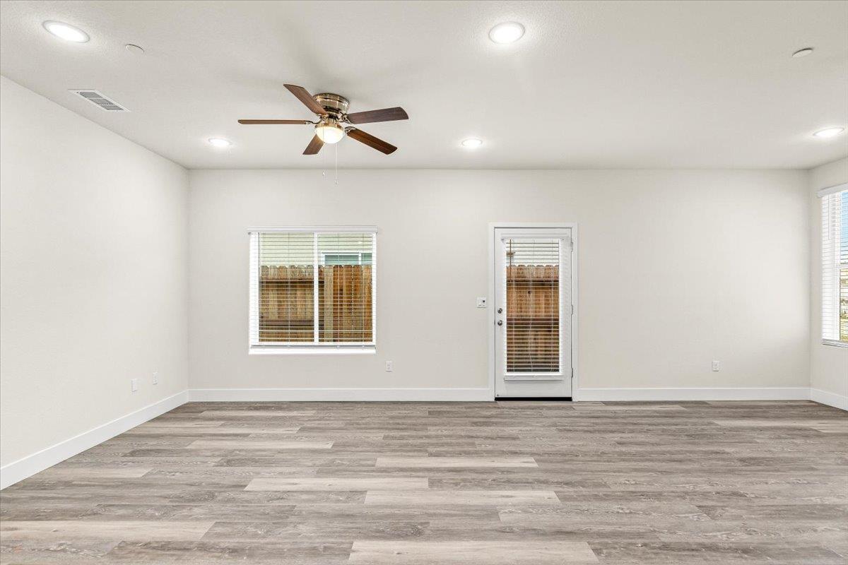 1415 Villa Way, Modesto, CA 95351