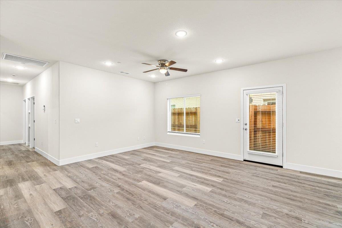 1415 Villa Way, Modesto, CA 95351