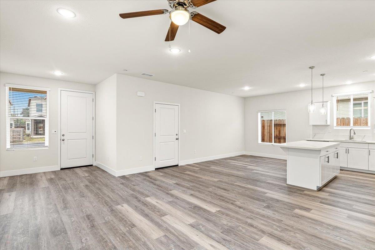 1415 Villa Way, Modesto, CA 95351