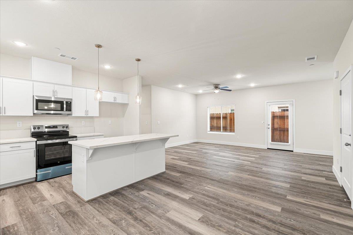 1415 Villa Way, Modesto, CA 95351