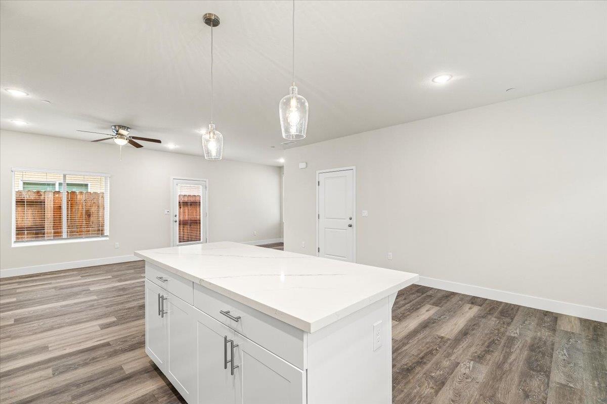 1415 Villa Way, Modesto, CA 95351