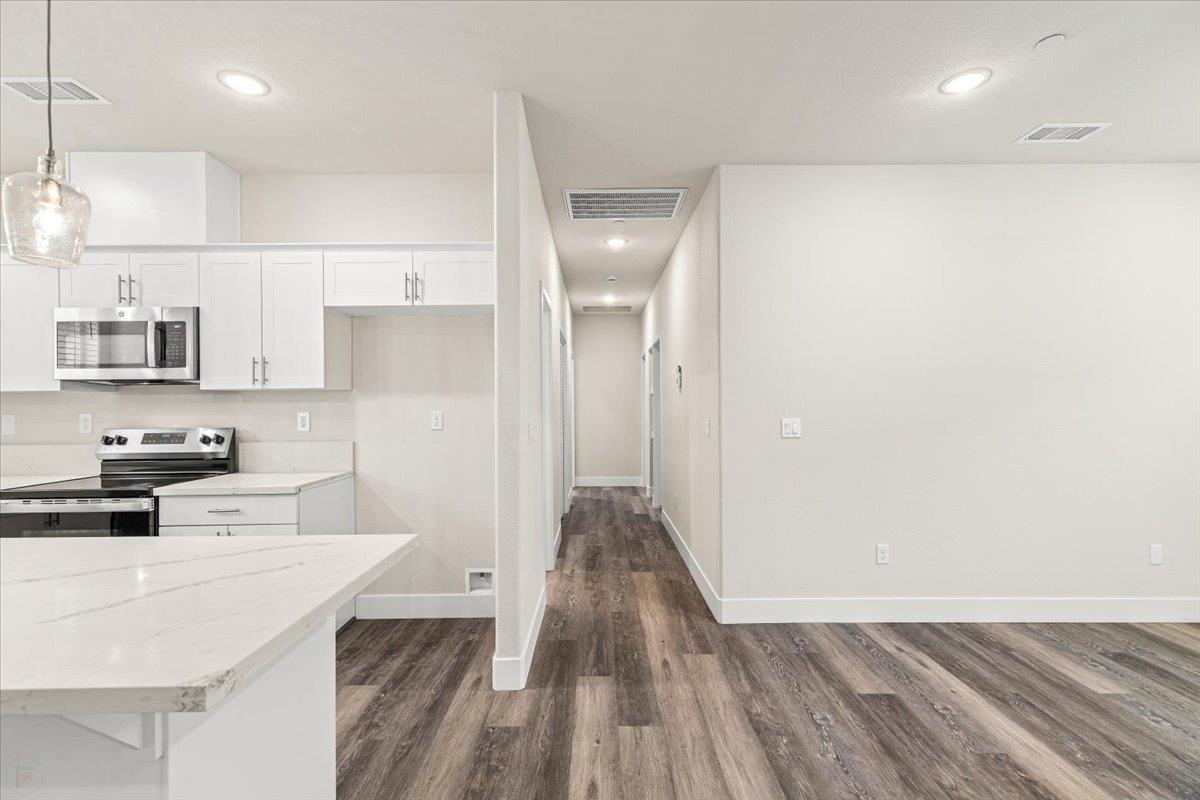 1415 Villa Way, Modesto, CA 95351