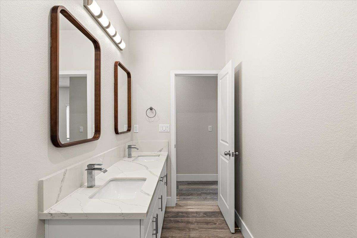 1415 Villa Way, Modesto, CA 95351