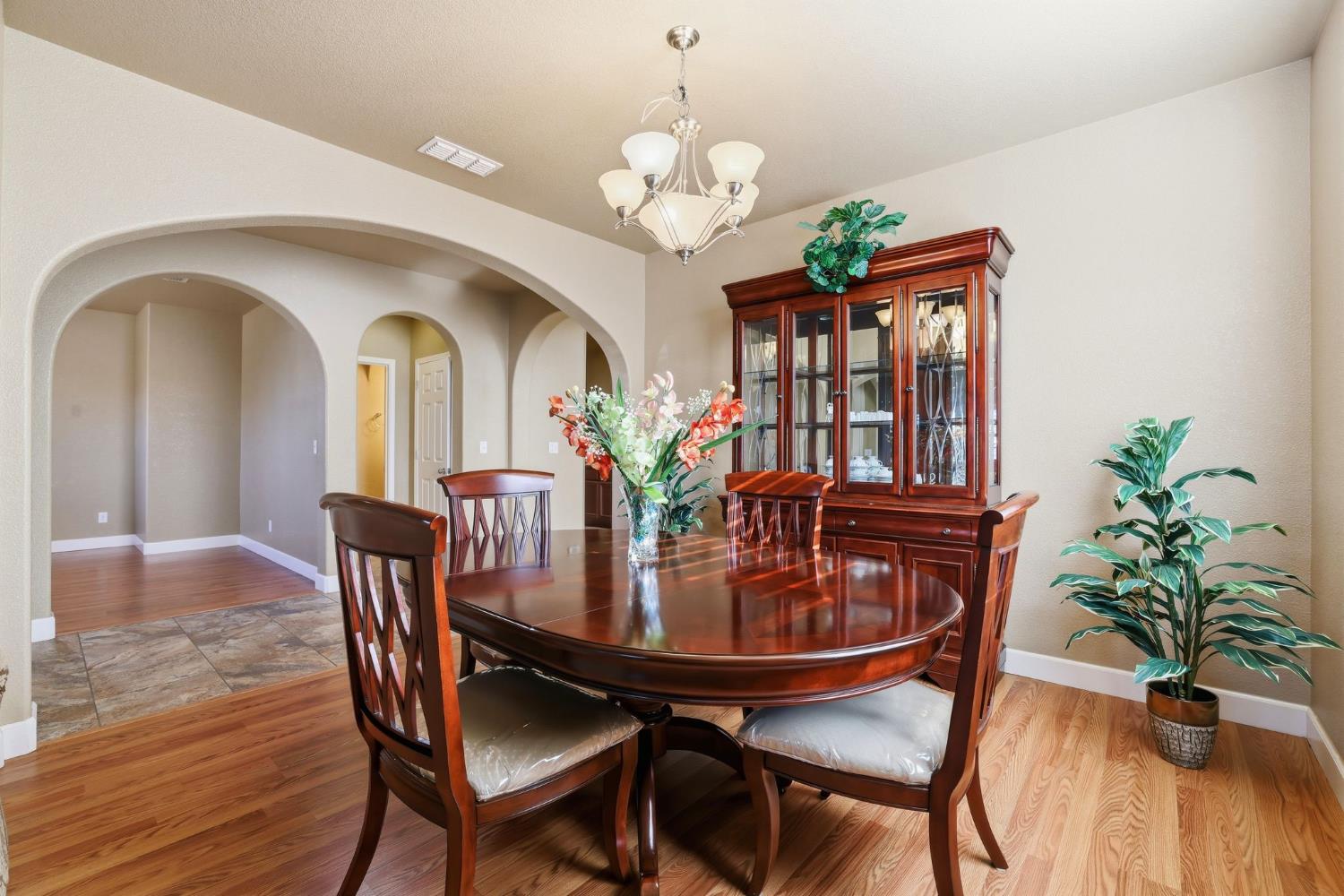 1730 Tasca Ln, Manteca, CA 95337