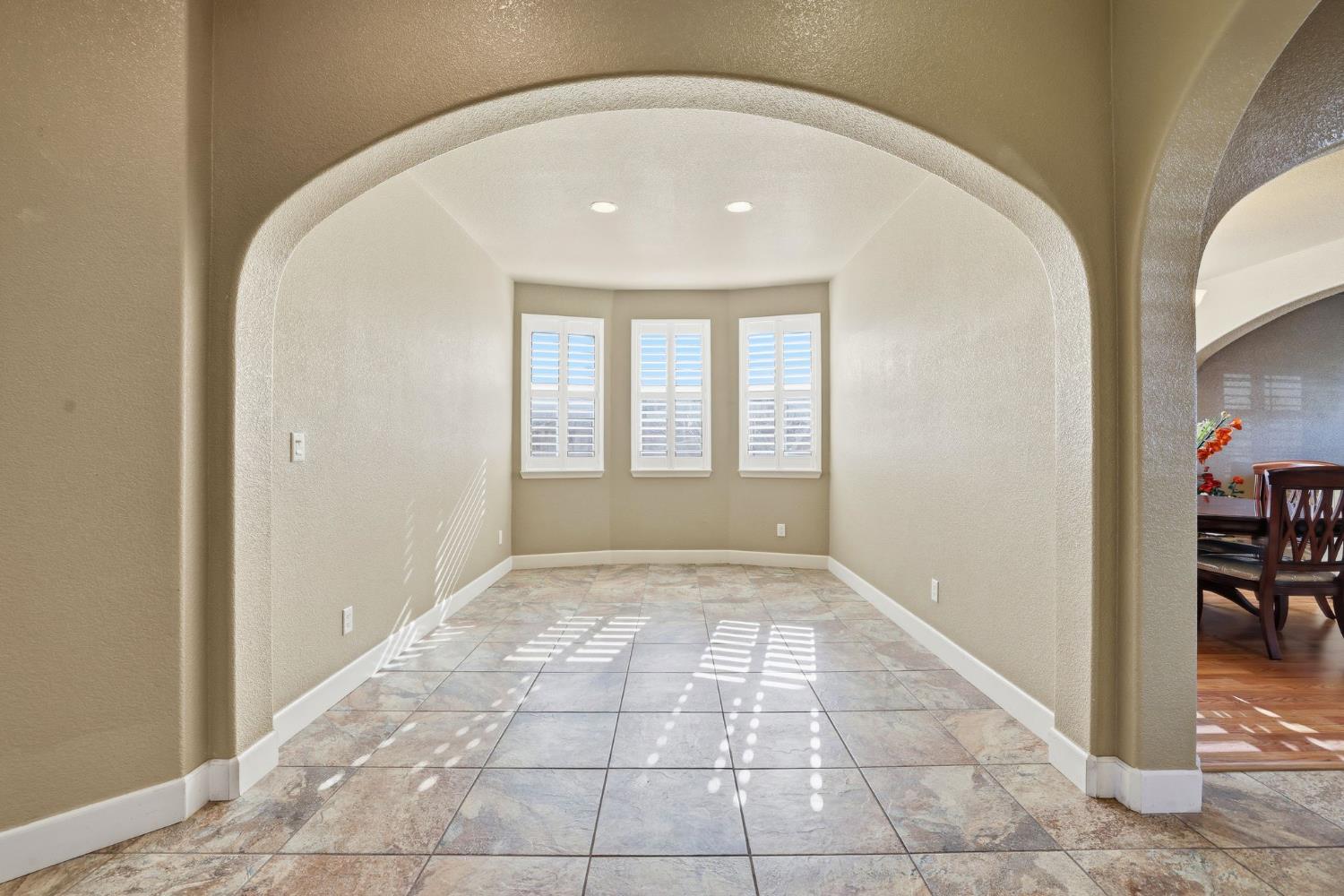 1730 Tasca Ln, Manteca, CA 95337