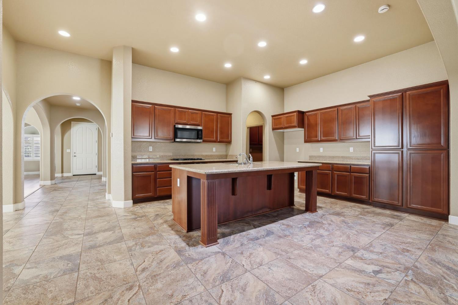 1730 Tasca Ln, Manteca, CA 95337