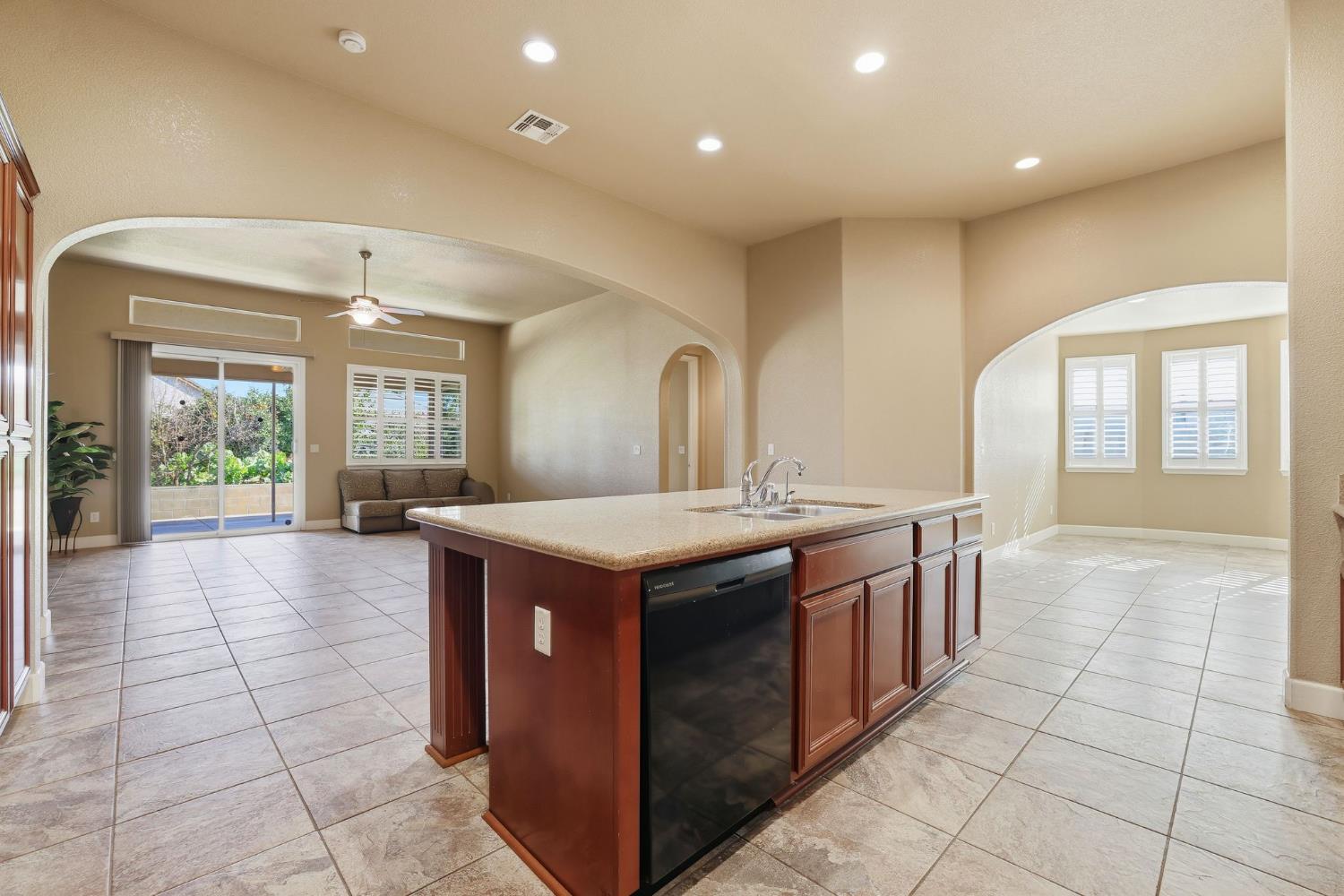 1730 Tasca Ln, Manteca, CA 95337