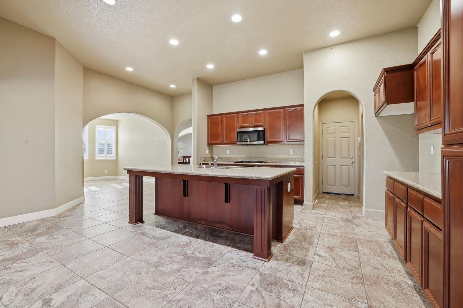 1730 Tasca Ln, Manteca, CA 95337