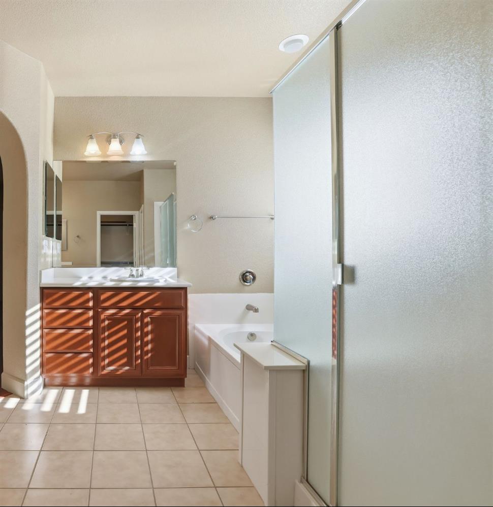 1730 Tasca Ln, Manteca, CA 95337