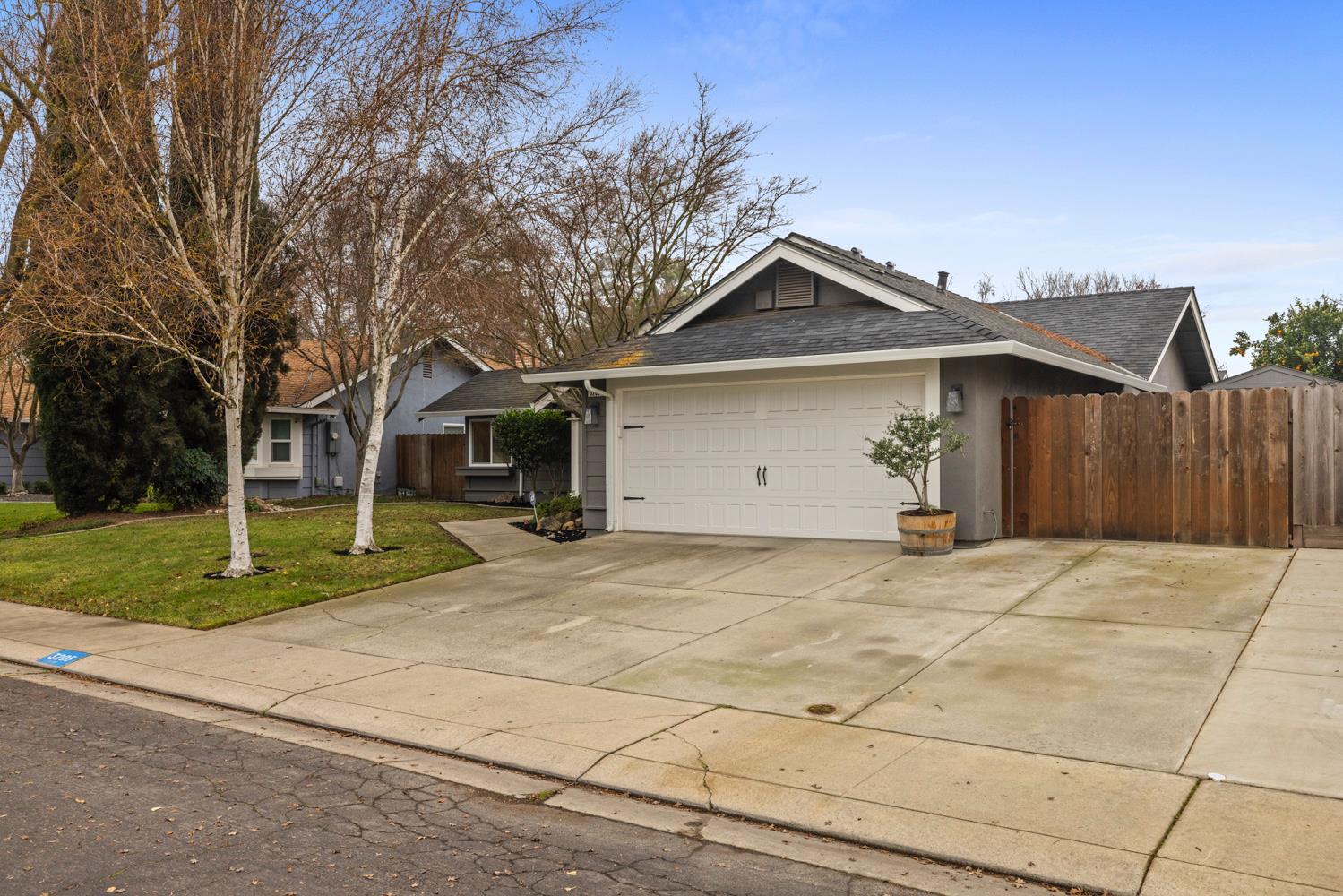 3205 Harbor Dr, Modesto, CA 95355