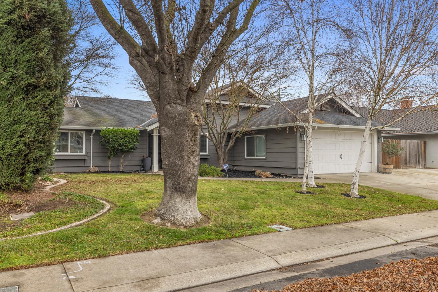 3205 Harbor Dr, Modesto, CA 95355