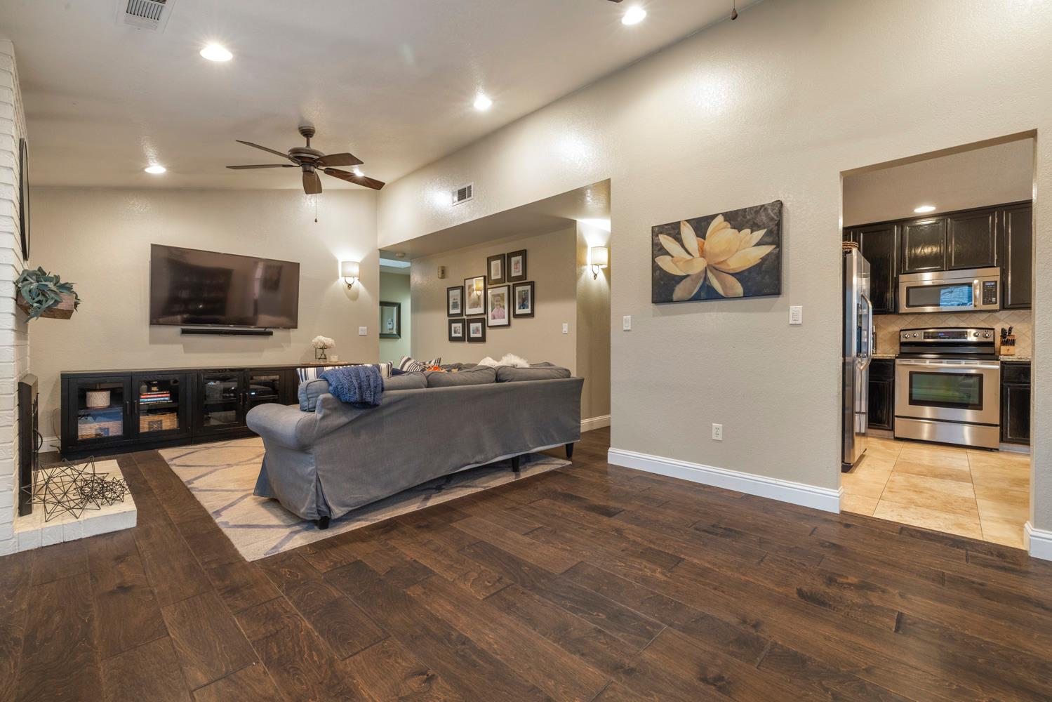 3205 Harbor Dr, Modesto, CA 95355