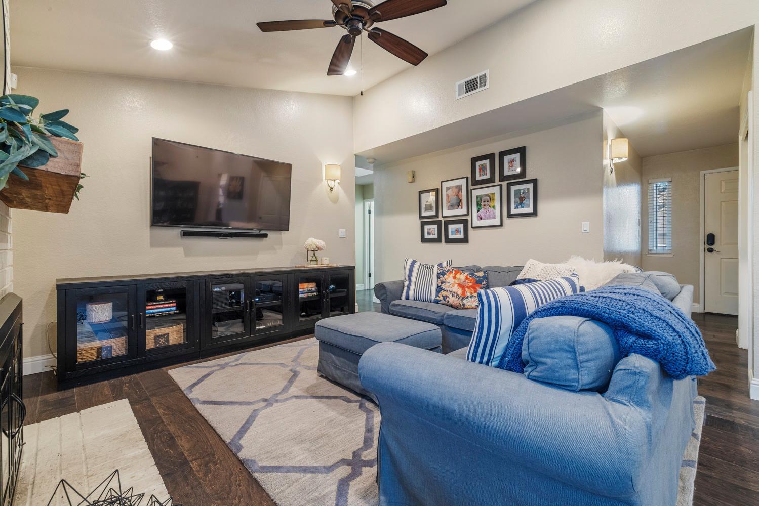 3205 Harbor Dr, Modesto, CA 95355