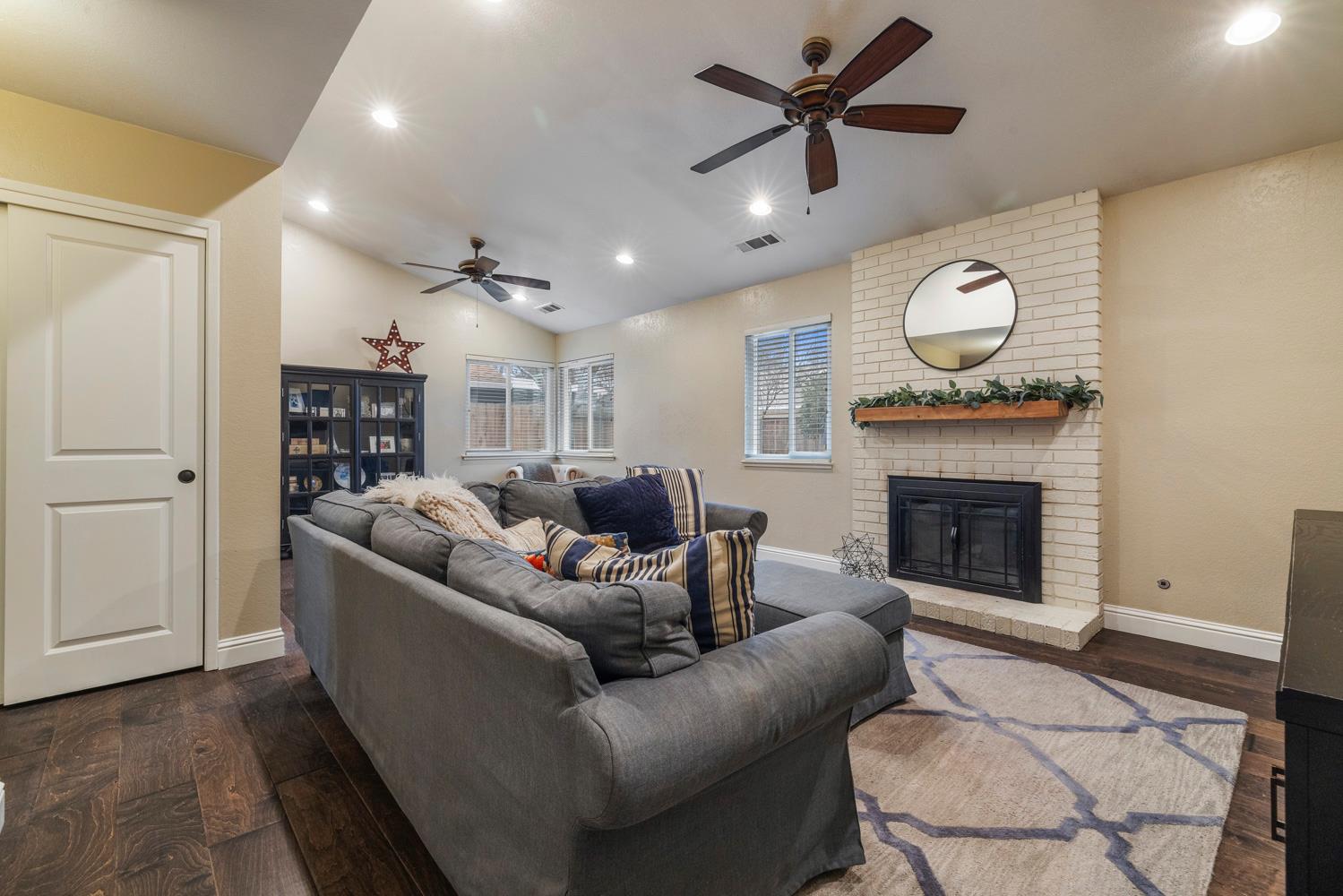 3205 Harbor Dr, Modesto, CA 95355