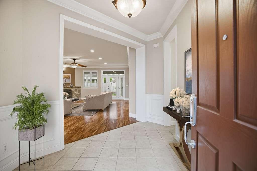 2381 Nutwood Pl, Manteca, CA 95336