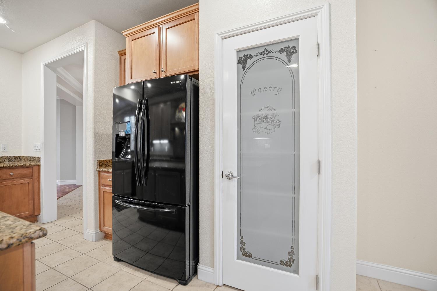 2381 Nutwood Pl, Manteca, CA 95336