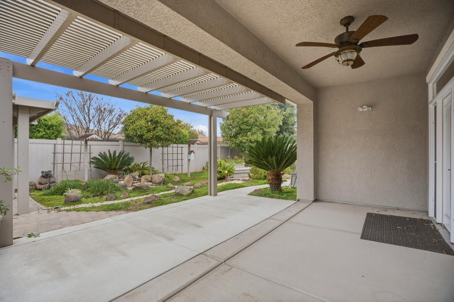 2381 Nutwood Pl, Manteca, CA 95336